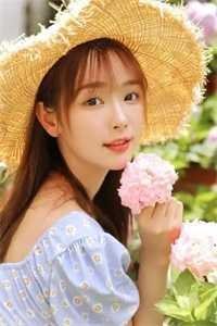 逃出囚笼归来，她将世子踢下神坛结局