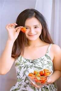 知道我的头绳几万块后，恨嫁女教官气疯了在线