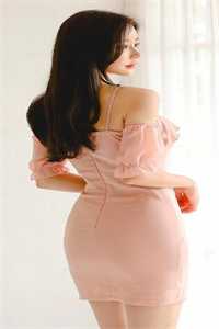 逃出囚笼归来，她将世子踢下神坛萧煜苏微雨无删减+无广告