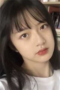 毕业旅行班花提出投喂野生棕熊，全班成了小点心人气小说