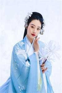 我成了王府第四个穿越女无删减