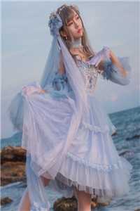 刚入职半个月，小白兔被上司盯上了完整