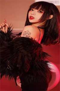 港城依旧，人已陌路最新章节