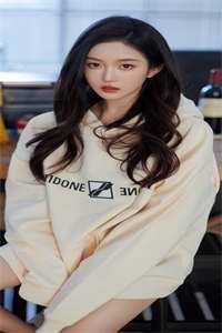 家族破产，我包养的校花成了总裁畅销巨著