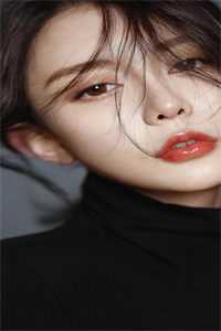 我朝父母坟头泼粪，女友的白月光却慌了火爆小说