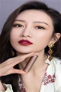 娇软绿茶变团宠，修罗场里万人迷江时序江明棠全文免费