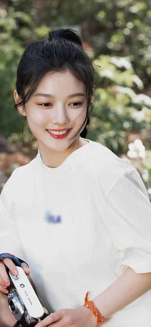 重生后，选择跟妈妈的弟弟哭惨了畅读