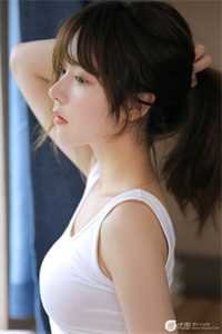 陪他东山再起后，他把婚戒给了小白花全局