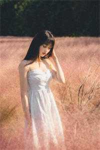 炮灰女配迷人眼，病娇暴君红了脸试读