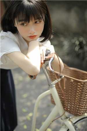 逃出囚笼归来，她将世子踢下神坛阅读