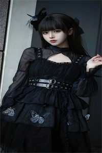 陪他东山再起后，他把婚戒给了小白花小说畅读